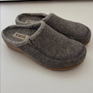 Taos Woollery Slip On Wool Clogs Slippers  Gray Comfort Womens Size 37 / US 7